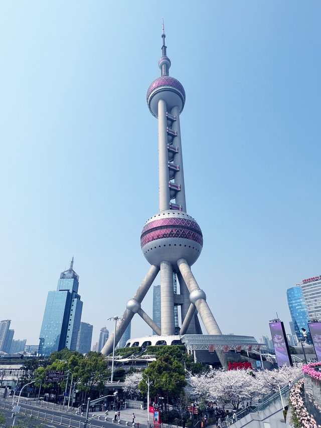 🚀🤖白天的東方明珠太科幻!粉紅色球體+藍天,這才是魔都顏值天花板!🤖🚀 🚀🤖白天的東方明珠太科幻!粉紅色球體+藍天,這才是魔都顏值天花板!🤖🚀