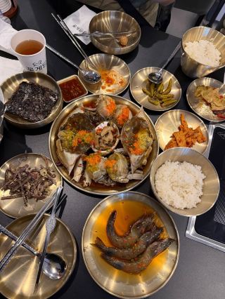 Busan's Popular Crab Spot: Sinsa Kkotgedang Haeundae Branch.