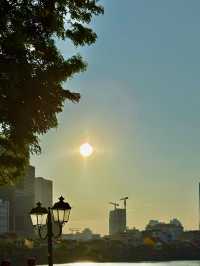 One Sunset, One River, One Cold Beer , One Perfect Singapore Evening