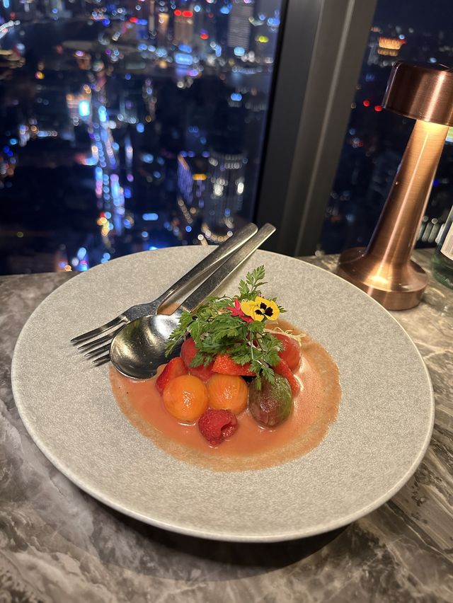 Dining with breathtaking views! ✨
