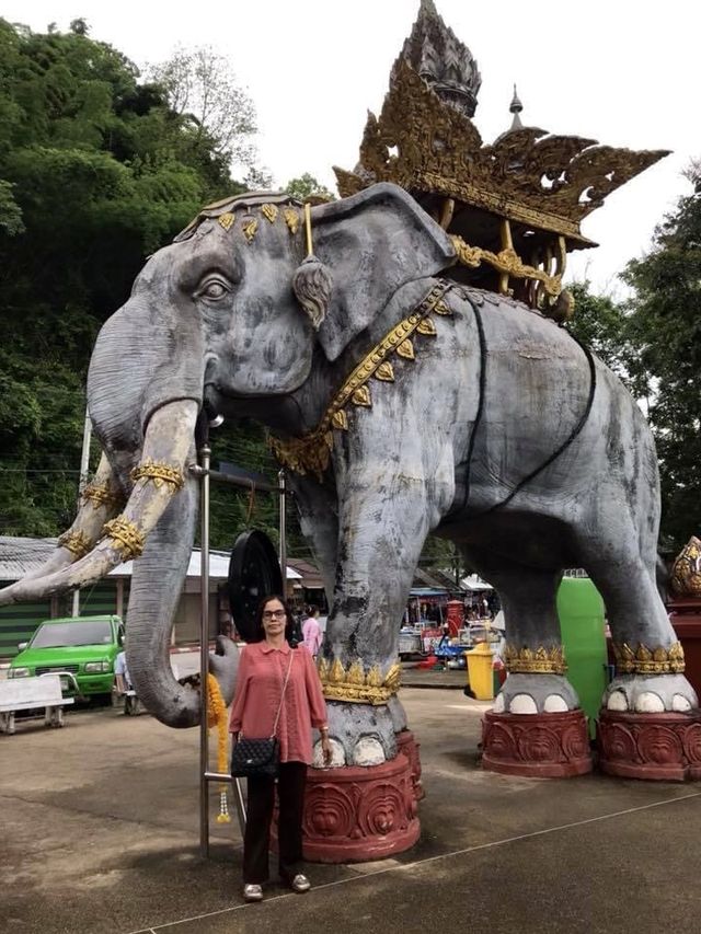 สามเหลี่ยมทองคำ 