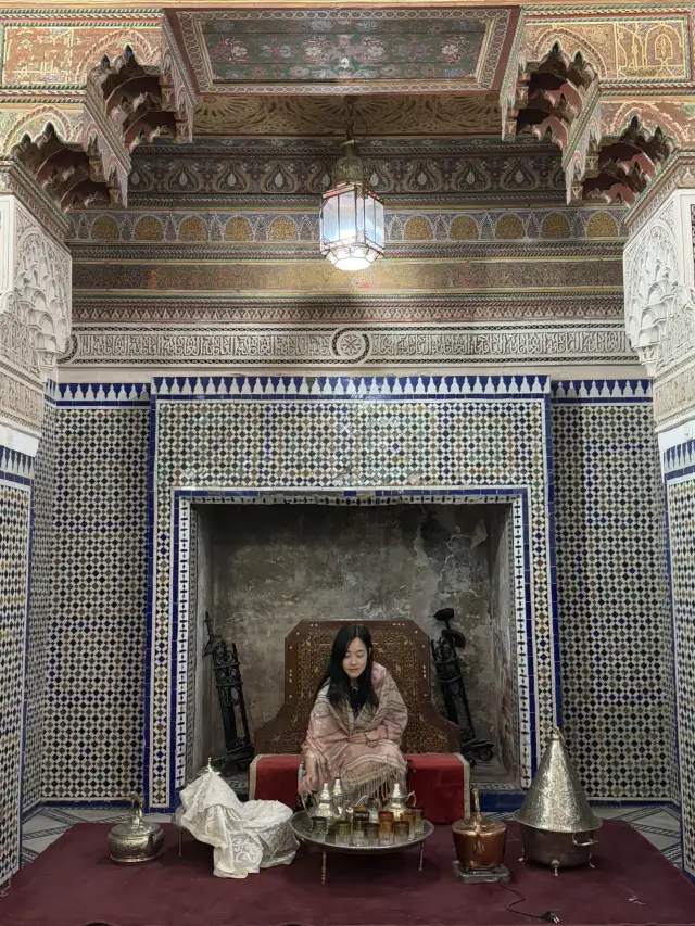 在巴伊亞宮殿體驗阿拉伯皇室的宏偉！