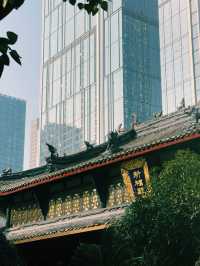 Chengdu Transit Trip – Taikoo Li Vibes & Local Flavors! 🏙️🍜