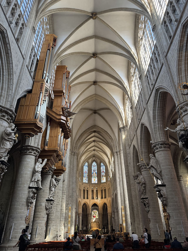 🇧🇪 布魯塞爾聖彌額爾與聖古都勒主教座堂⛪️