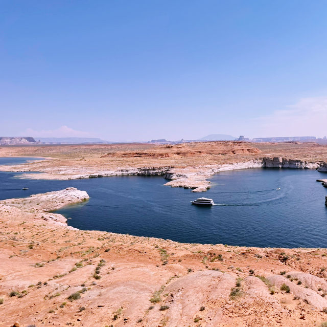 🚗 Southwest National Park Road Trip Tips: Stop by Lake Powell in Page, AZ 🌊🏜️