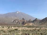 From volcano peaks to black sand beaches — Tenerife, you thrill me 🌋