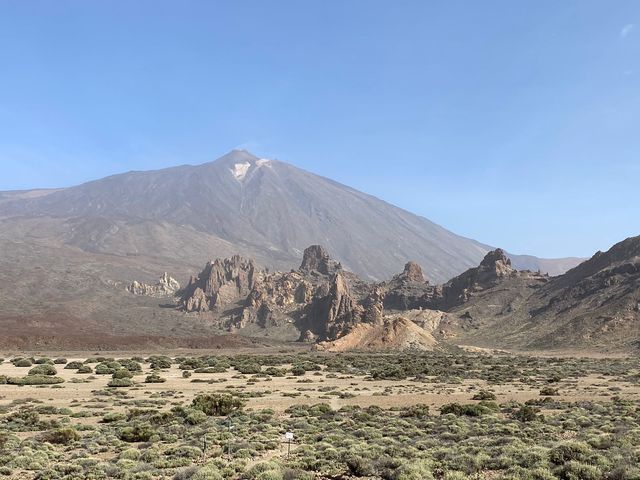 From volcano peaks to black sand beaches — Tenerife, you thrill me 🌋