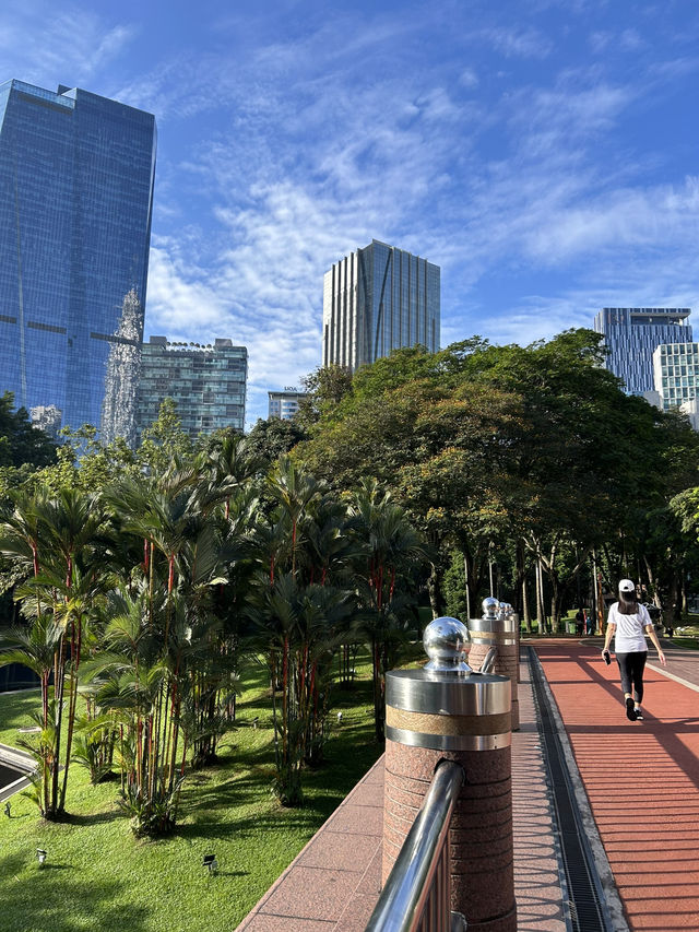 Awesome Pavilion KLCC, Park and all around Kuala Lumpur !