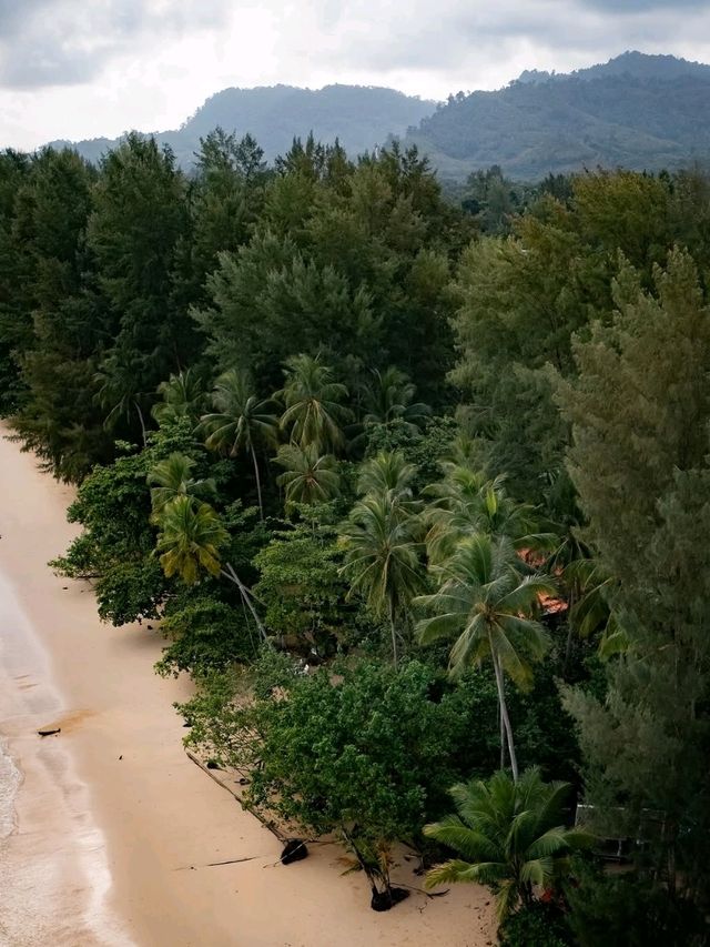 🏝️ Khao Lak Beach – The Shoreline Where Time Sleeps