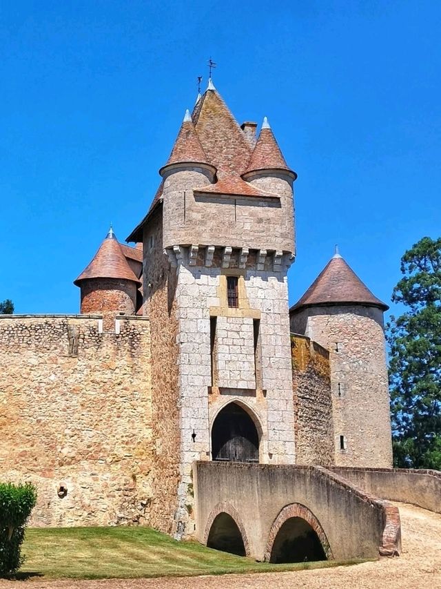 🏰 Château de Thoury – A Hidden Jewel Near Chambord, France