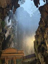 Batu Caves чудо в нескольких километров от центра Kuala Lumpur 