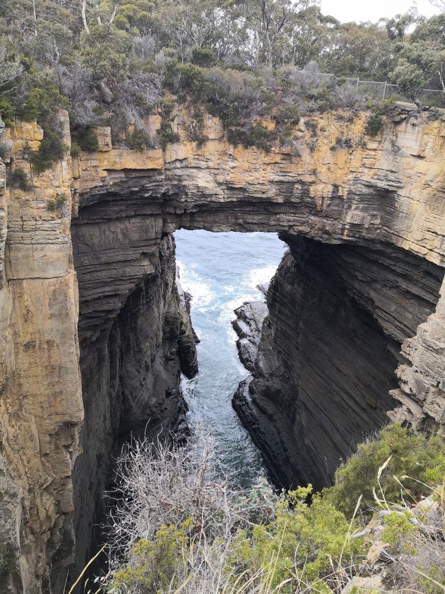 Tasmania's "Devil's Kitchen"