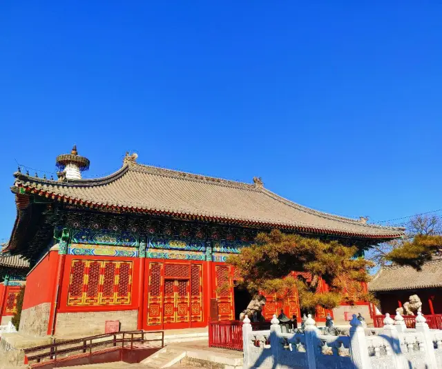 The ancient Hongluo Temple