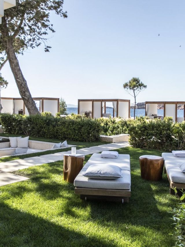 🌟 Athens Awaits: Luxe Stays at Four Seasons Astir Palace 🌊✨