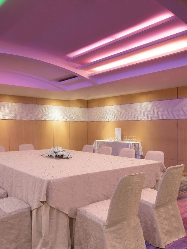 🌟 Dhaka's Deluxe Stay: Westin Wonders 🌟