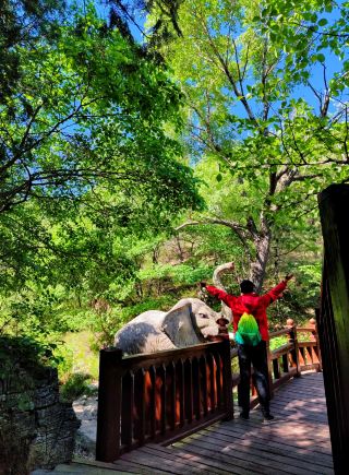 Chaoyang Phoenix Mountain, Inverted Guanyin Cave