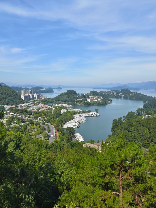 這裡有可以俯瞰千島湖全景的魁星樓