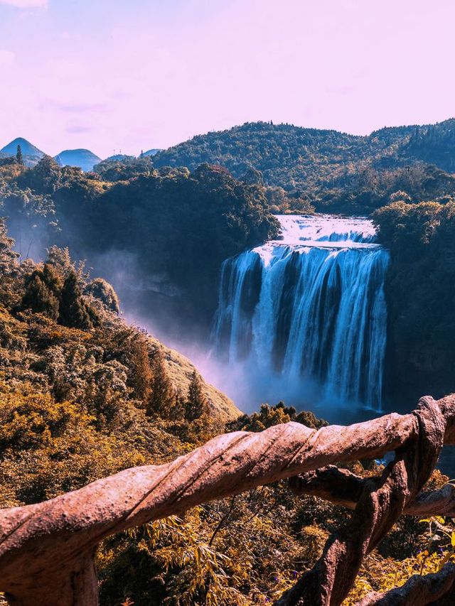 🌿🏞️ Guizhou's Hidden Gem: Huangguoshu Qishouju Hotel 🛌💐