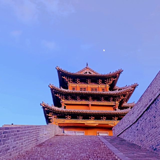 《夜賞大同古城牆，邂逅千年風華》