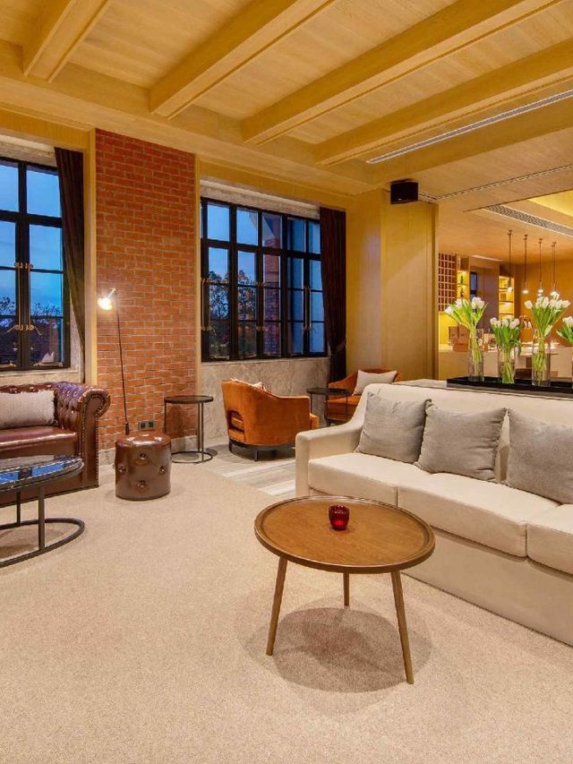 🌟 Shanghai's Hidden Gem: Luxe Stay Near Disney! 🎠🏰