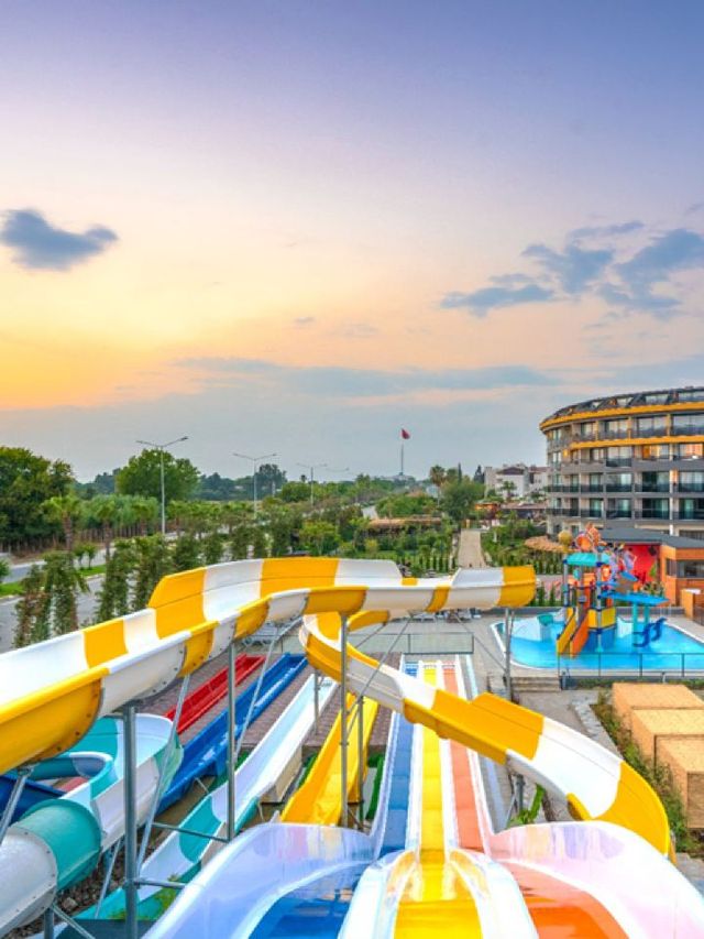Side's Splendid Stays: Luxe Comforts & Views 🌟🏝️