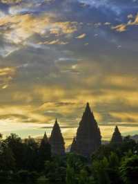 🌟 Yogyakarta's Cultural Gem: Stay at The Phoenix 🏨✨