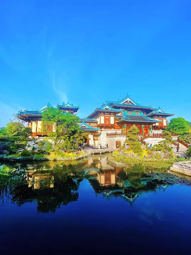 Immersive Chinese-style experience: Wenxin Pavilion in Jinling Town, Nanjing.