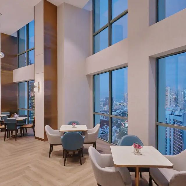 去新加坡必住酒店國敦河畔大酒店。