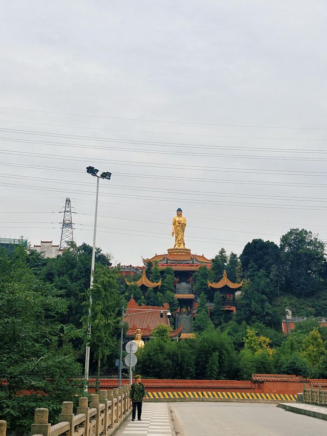 成都白雲寺｜一座祈禱很靈驗的寺廟～。