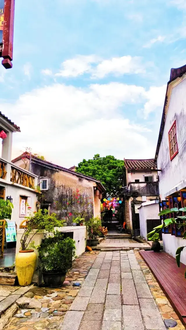 The only ancient city with a long history in Shenzhen.