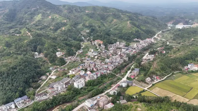 Làng cổ Đại Độ ở huyện Cám, tỉnh Giang Tây.