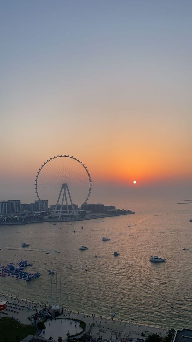 迪拜希爾頓沃克酒店：海灘近鄰