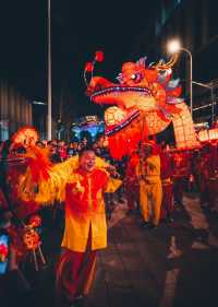 民俗舞龍鬧新春，上海前灘這過年氛圍拉滿！