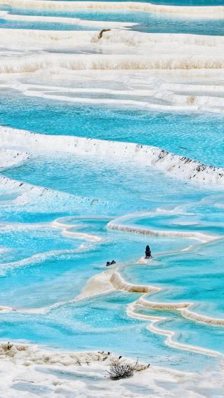 How beautiful is Huanglong, the Jade Pool on Earth?