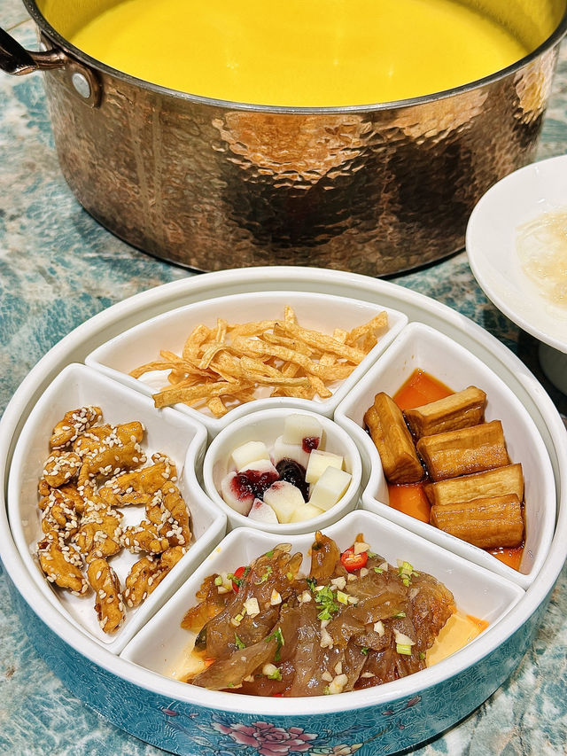 在天河‼️來一頓奢華的海參金翅花膠雞🍲