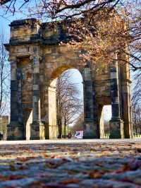 A Quiet Corner of History: McLennan Arch 🏛️🌿📸