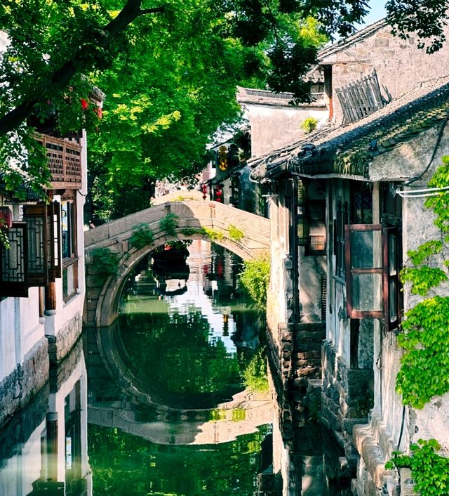 雨巷擔遮嘅姑娘，比水墨畫更溫柔，