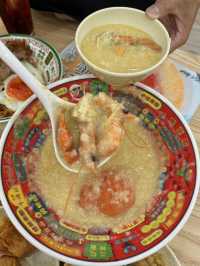 🇲🇴澳門大三巴必衝！一口爆汁生煎包+鮮甜水蟹粥太絕了！