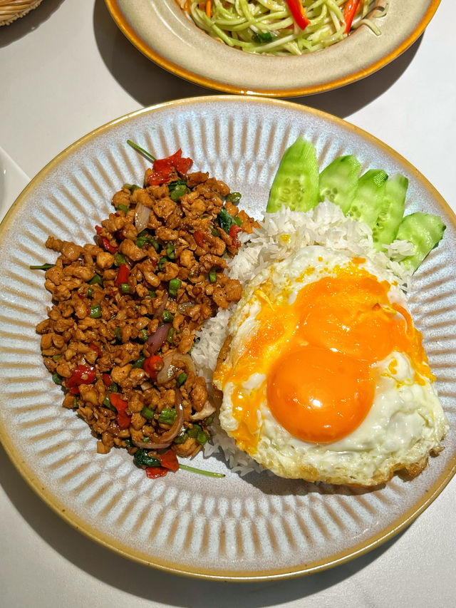 真係冇去越南！不過喺CBD附近食到正宗越南菜
