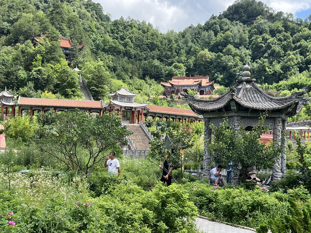 극락정토를 모티브로 만들어진 엄청난 규모의 사찰, 정토사(净土寺)