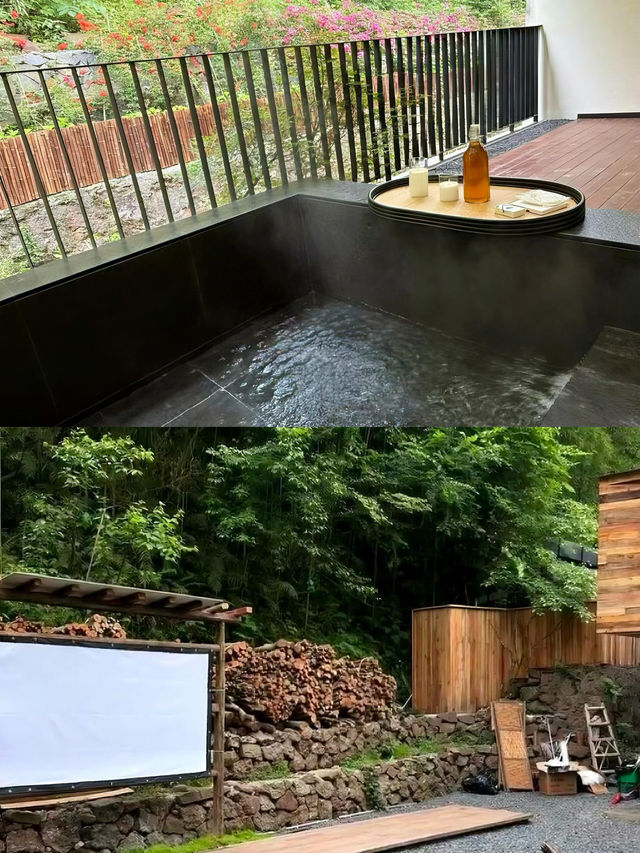 青城山周圍密林中的漫畫小屋