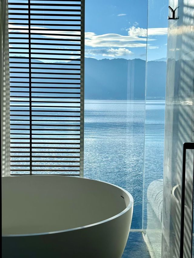 洱海～寂靜的傍晚來自湖水的光