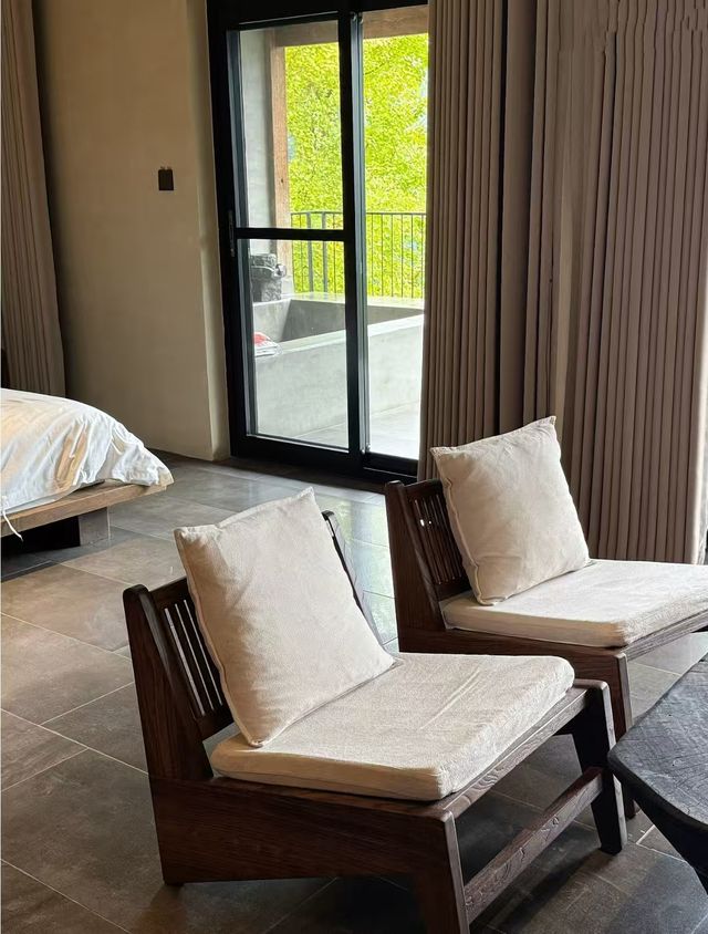 成都周邊新開 山林間的遛娃泡湯寶地！