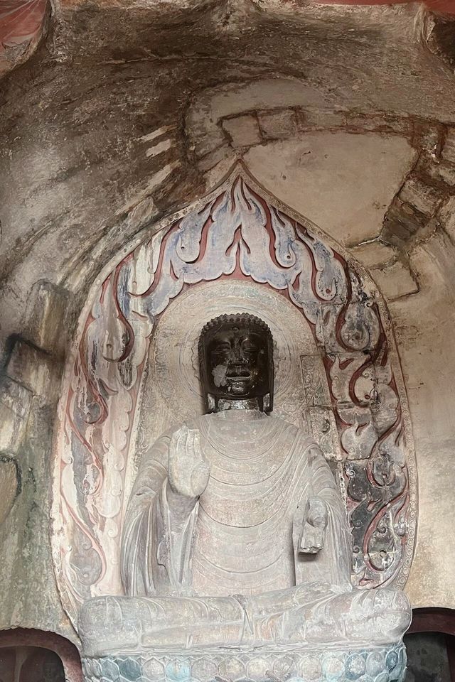 穿越千年，邂逅北齊皇家石窟的佛光禪影