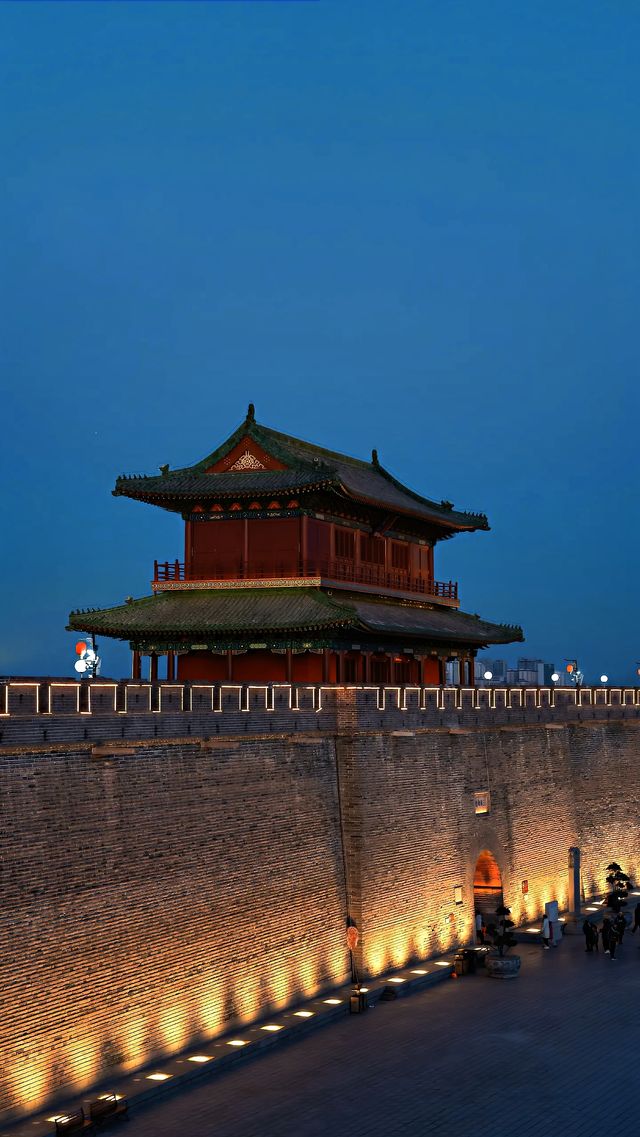 航拍直擊!夜幕下的正定古城,美到閃瞎你的眼!” 航拍直擊!夜幕下的正定古城,美到閃瞎你的眼!”