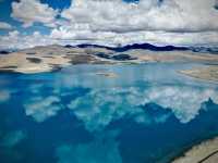 拿日雍措，水天一色的神秘聖湖
