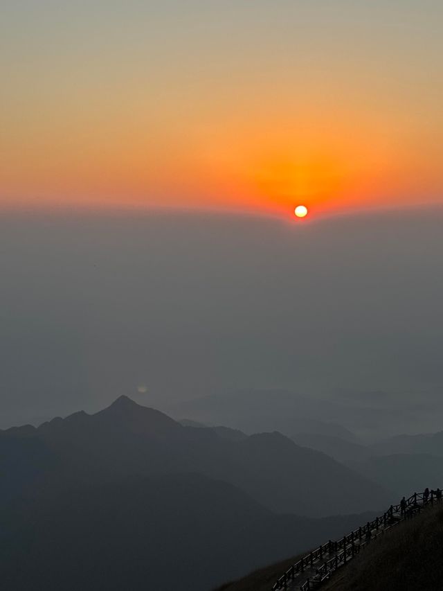 江西萍鄉武功山把浪漫和狼狽都焊在記憶裡 江西萍鄉武功山把浪漫和狼狽都焊在記憶裡
