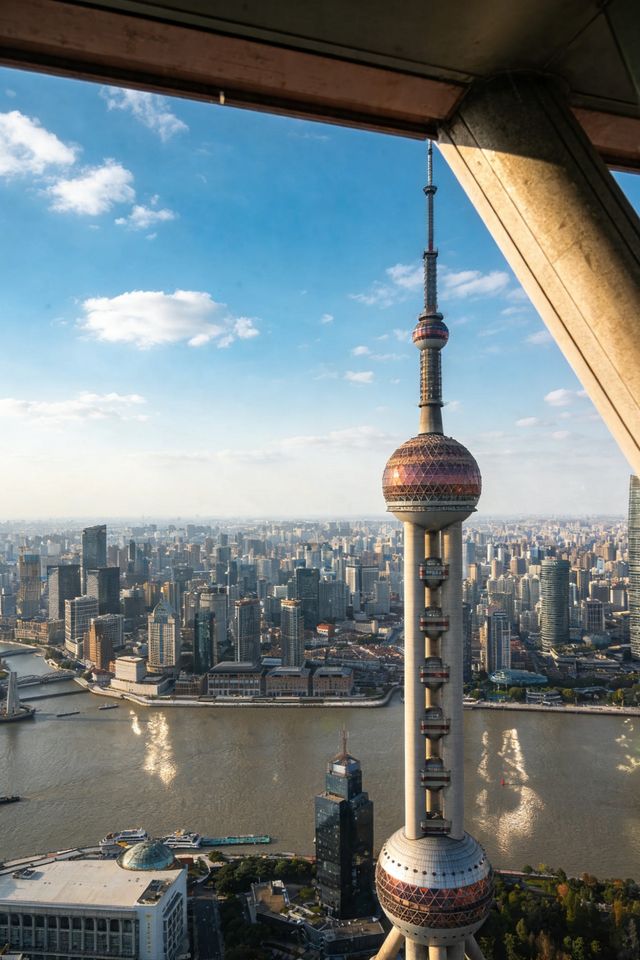 上海:一座融合之城,每次轉身都是新故事 在上海,古典園林的曲徑通幽與摩天樓的玻璃幕牆只隔著一個轉角 上海:一座融合之城,每次轉身都是新故事 在上海,古典園林的曲徑通幽與摩天樓的玻璃幕牆只隔著一個轉角