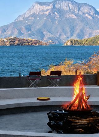 Winter at Lugu Lake, as beautiful as an unreal dream