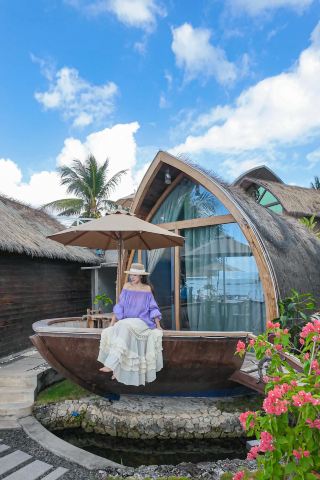 เรือบ้านที่หาดชิหลิง ซึ่งอยู่ห่างจากเมืองซานย่าเพียง 20 นาที สวยงามกว่าที่คาดไว้มาก